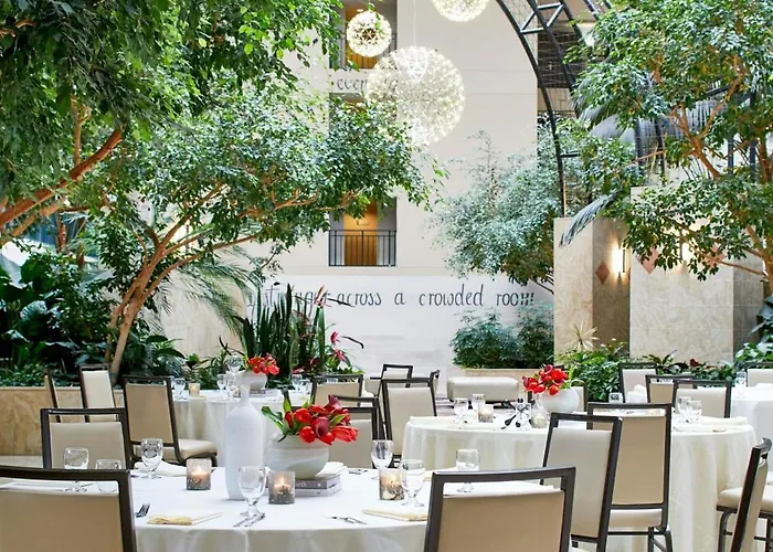 Hotel Renaissance Chicago Glenview