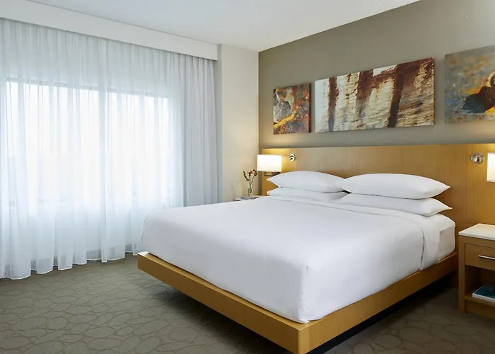 Renaissance Chicago Hotel 4*
