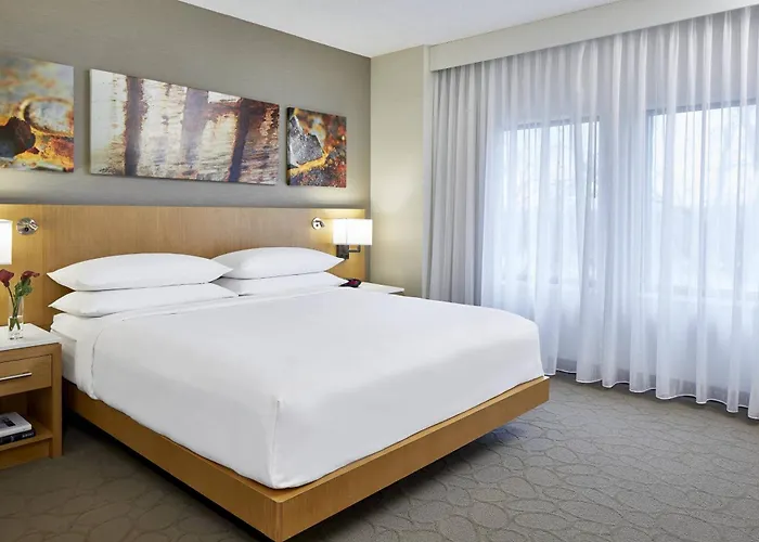 Renaissance Chicago Hotel 4*