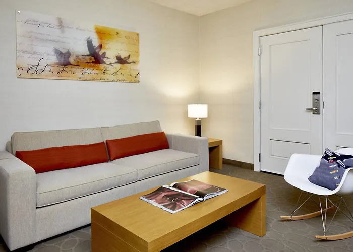 Hotel Renaissance Chicago 4*