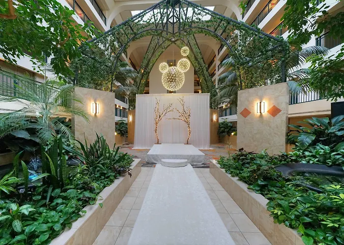 Renaissance Chicago Hotel 4*