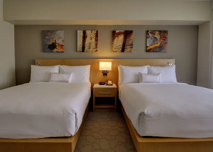 Renaissance Chicago Hotel 4*