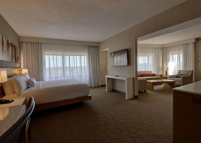 Renaissance Chicago Glenview