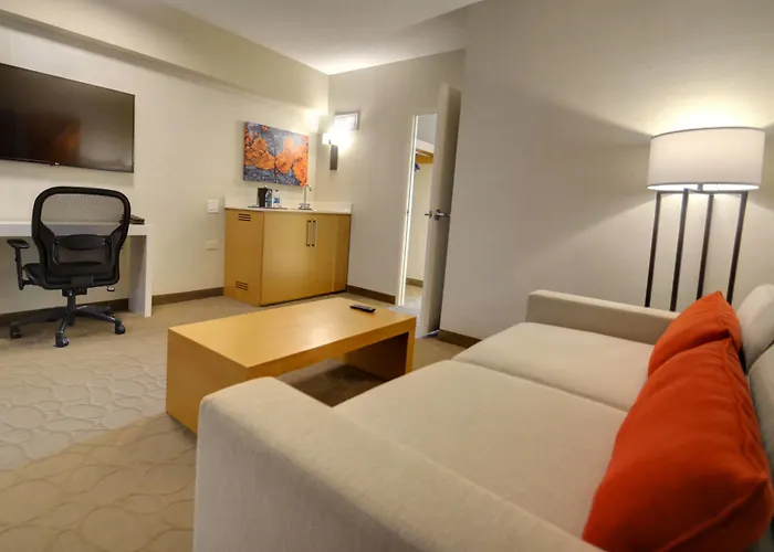 Hotel Renaissance Chicago 4*