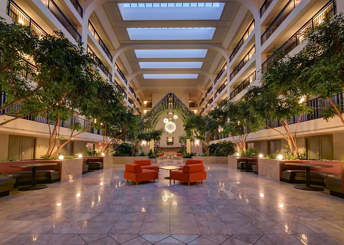 Renaissance Chicago Hotel
