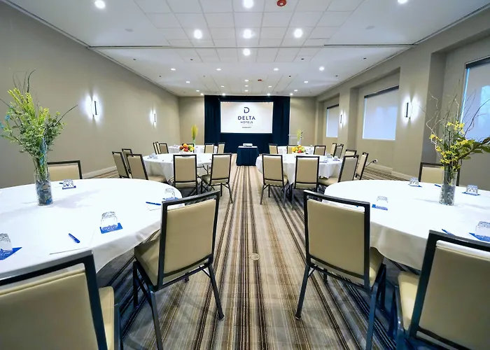 Hotel Renaissance Chicago Glenview