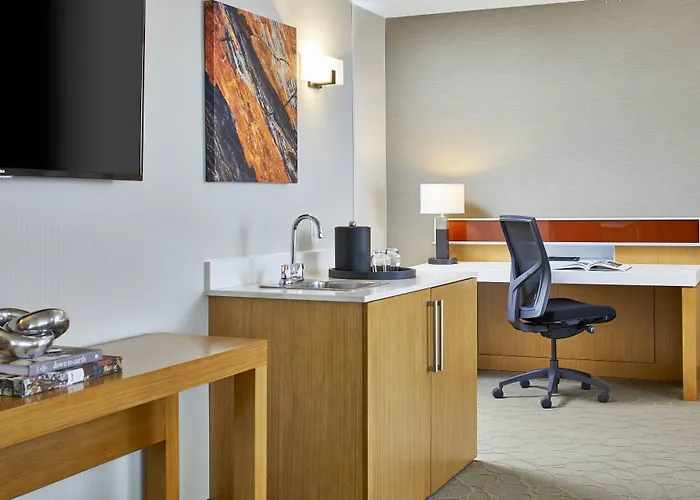 Hotel Renaissance Chicago Glenview